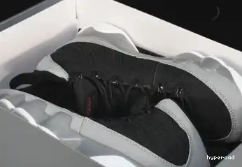 Hyperoad 9 “Particle Grey” Air Jordan 0702